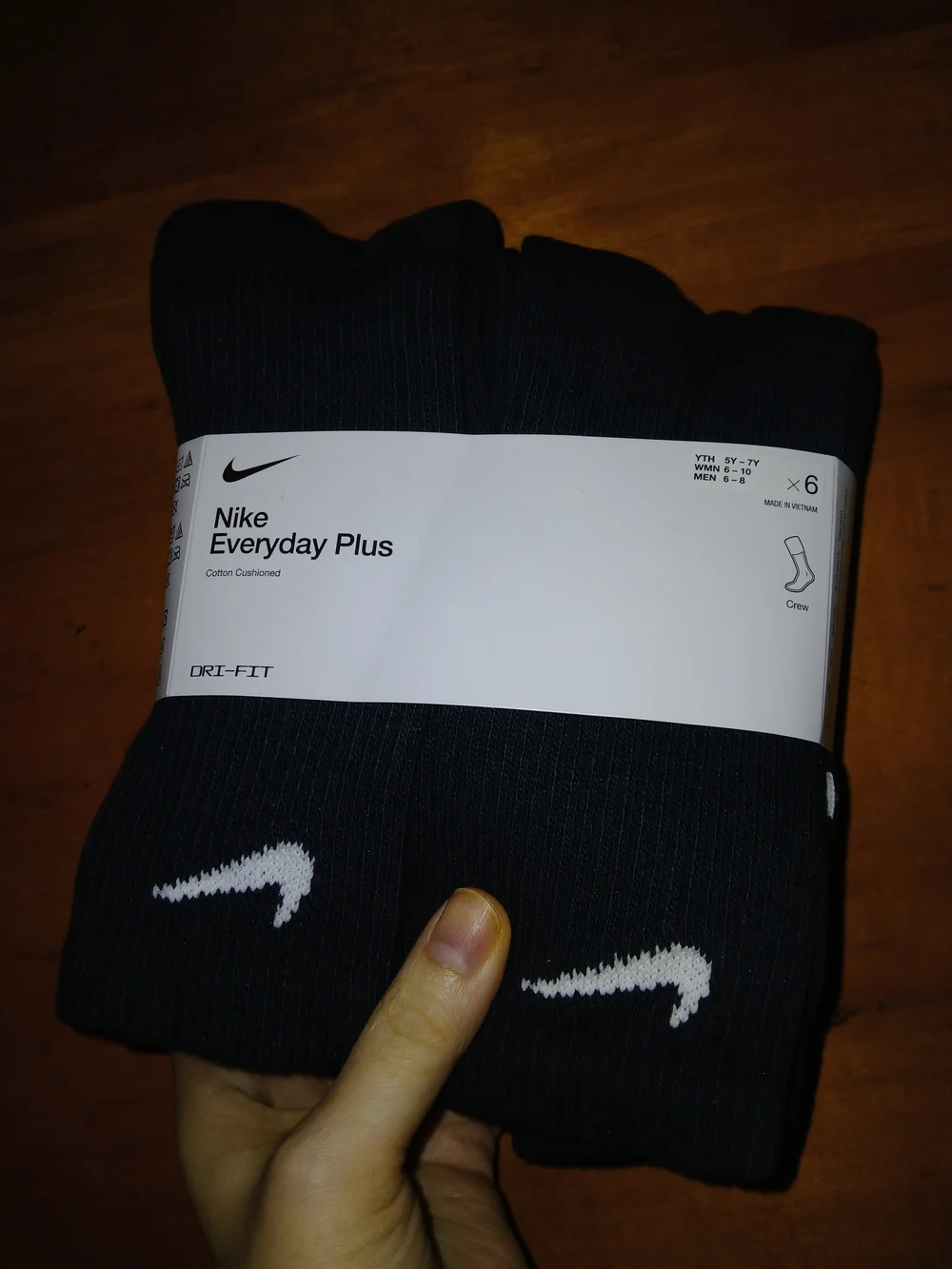 Nike Everyday Plus Dri-FIT Crew Socks - Black with White Swoosh (6-Pack)